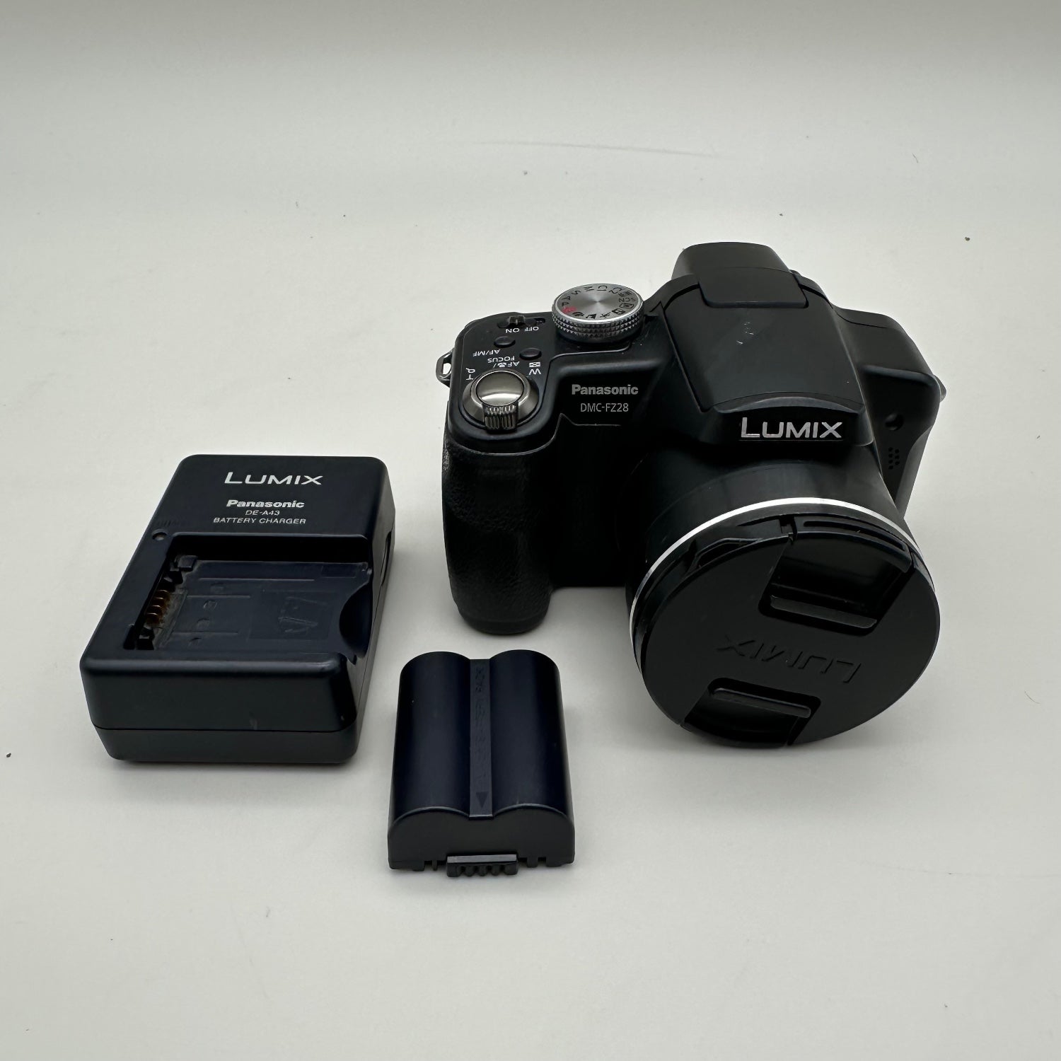 Panasonic Lumix DMC-FZ28 10.1 Superzoom Digital Camera - FOR PARTS